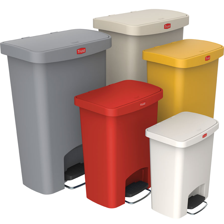 Trust Svelte® Step-On Containers With Front Pedal Beige HDPE 30ltr 42.5x27.1x53.6 cm PK 1